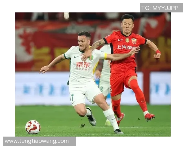 我国足坛2025赛季大结局:海港中超夺冠,国安收成足协杯